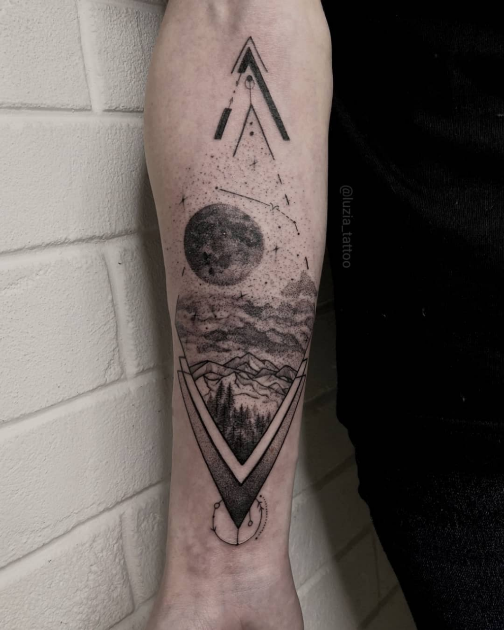 black-and-grey-tattoo