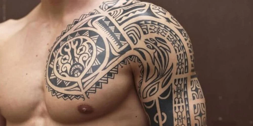 ornamental tattoo on shoulder