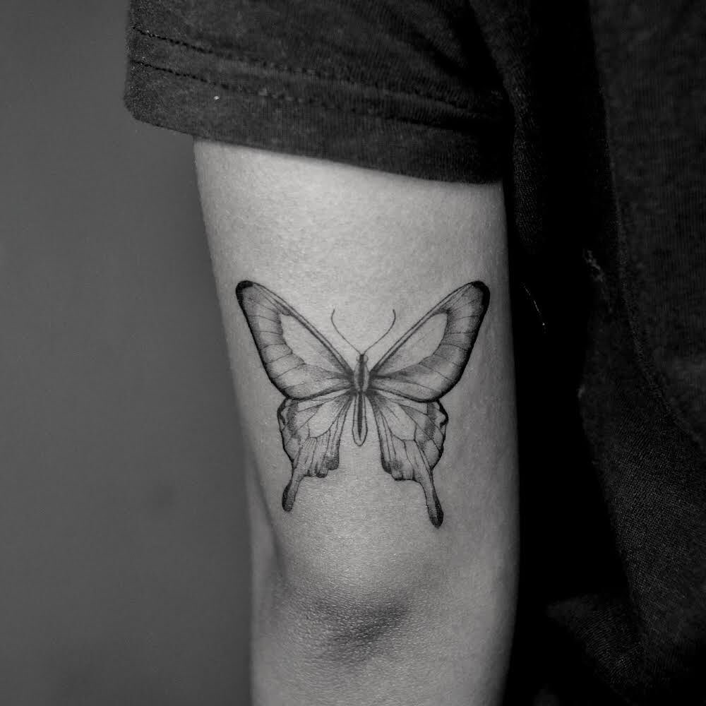 black-and-grey-tattoo