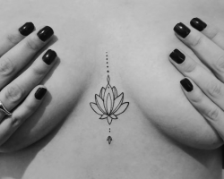 Sternum_tattoo
