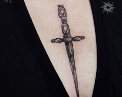 Sternum_tattoo