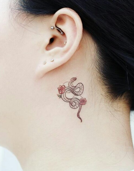 neck tattoos for women