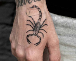 Hand_tattoo_ideas