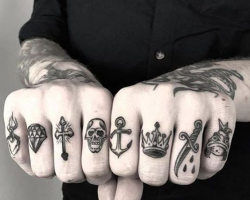 Finger simple tattoos