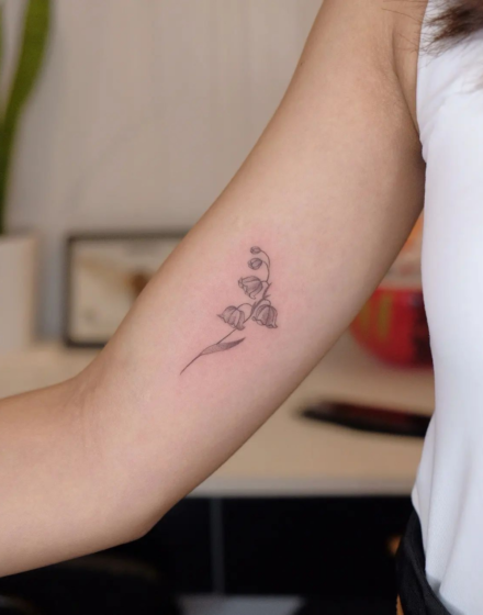 Minimalist plant tattoo ideas