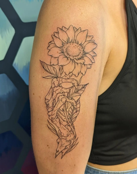 Unusual interpretations of the skeleton hand