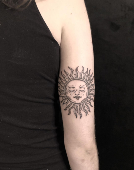 Sun with face