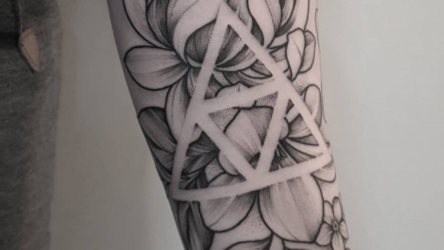 Flowers in Triforce symbol