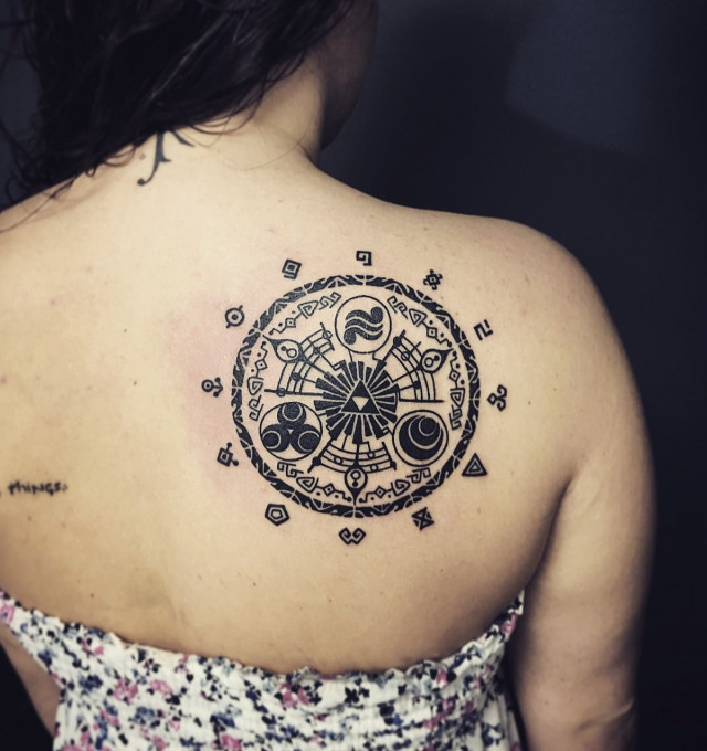 Tribal Triforce design