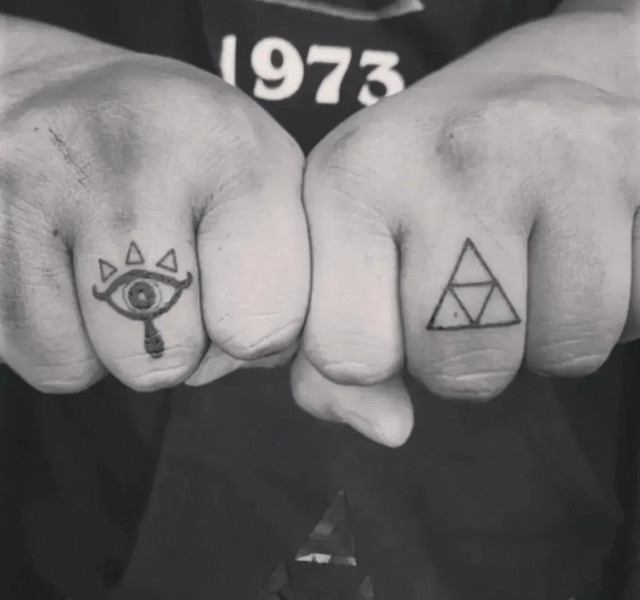 Knuckle Nintendo tattoo