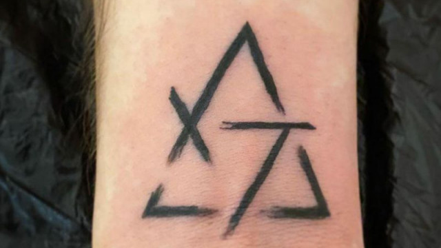 Minimalistic Triforce