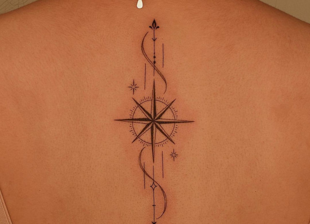 By: @tattooer_jina By: @tattooer_jina