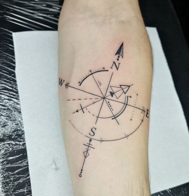 By: @bakrenica_tattoo_split By: @bakrenica_tattoo_split