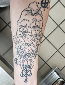 Older-tradition Yggdrasil tree