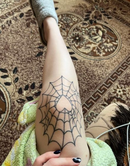 Spider Web Knee Tattoo