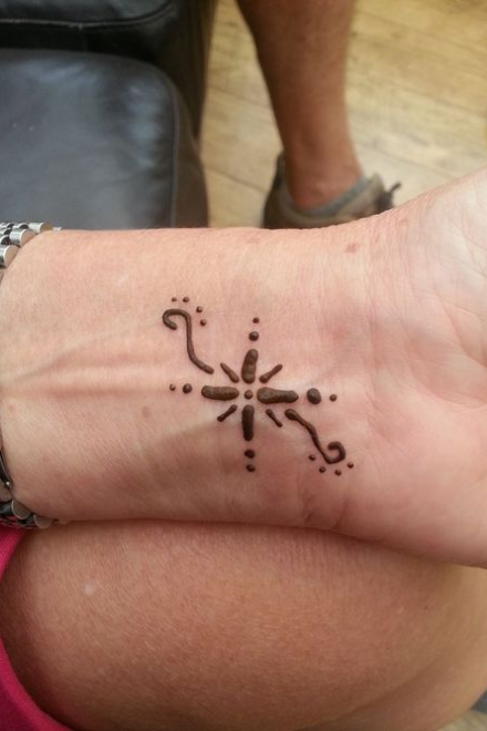 Simple Henna Tattoos