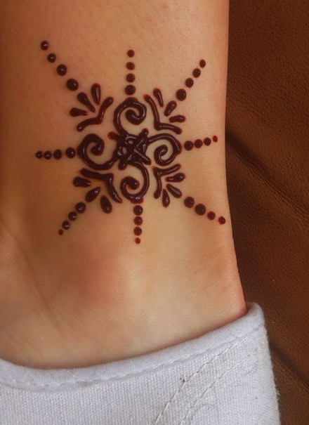 Simple Henna Tattoos