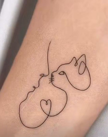 Minimalist Cat TattoosMinimalist Cat Tattoos
