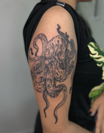 Simple Kraken Tattoo
