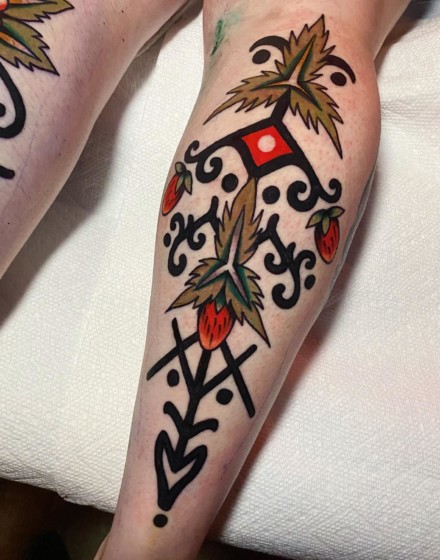 How To Combine Ornaments with Other Tattoo Styles?