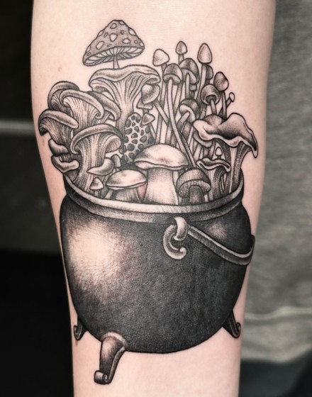 Blackwork Shrooms
