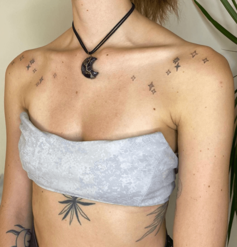 Female Collarbone Tattoos