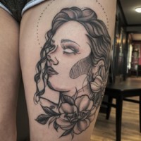 Melanie Grace—Sleek Dotwork and Fine Line
