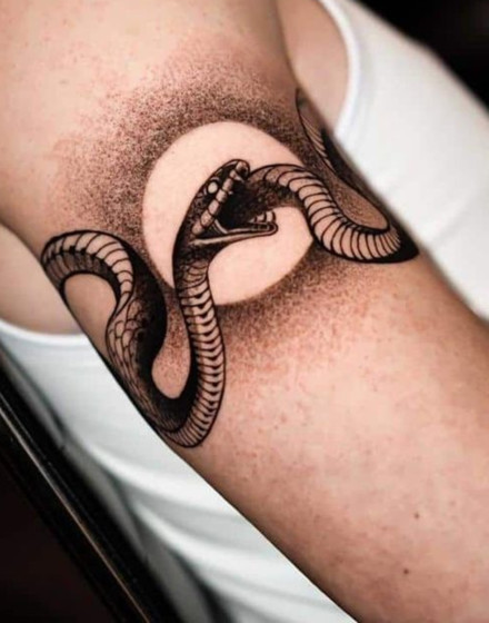 This section features our tattoo artist, Alexis Marijke.
