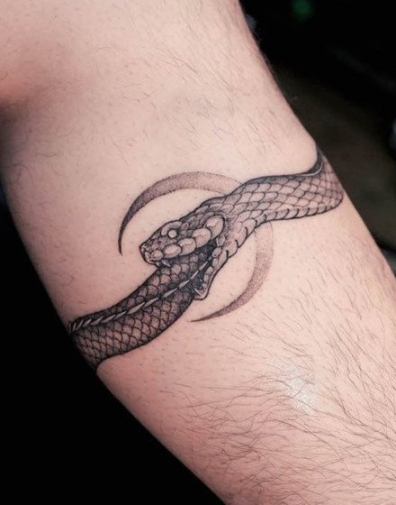 This section features our tattoo artist, Alexis Marijke.