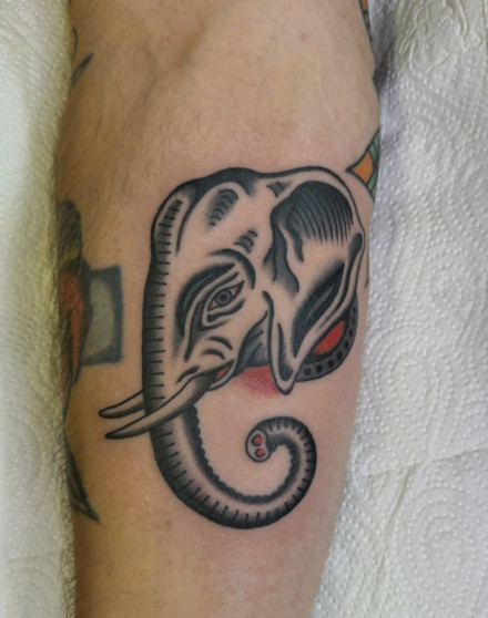 Traditional and Neo-Traditional Style