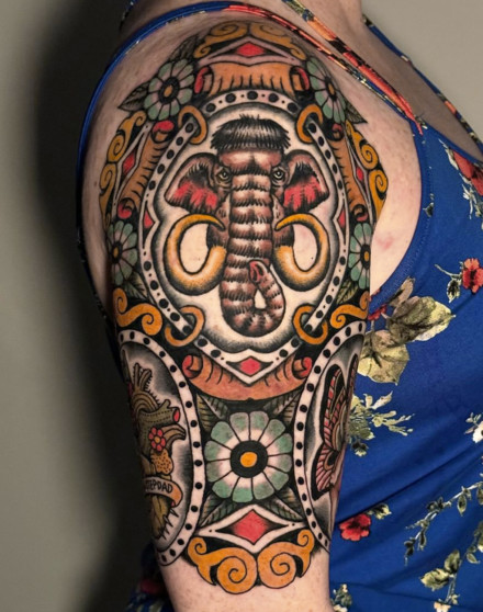 Traditional and Neo-Traditional Style