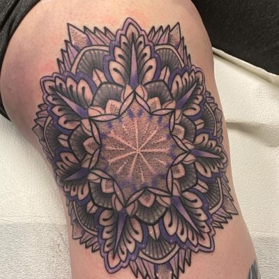 Knee tattoo by Linda Millicent