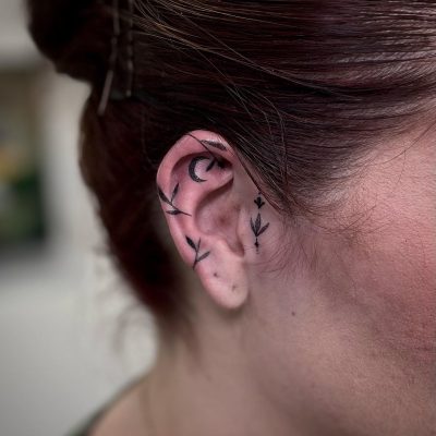 Ear tattoo by Alison Gaspard (Lenay)