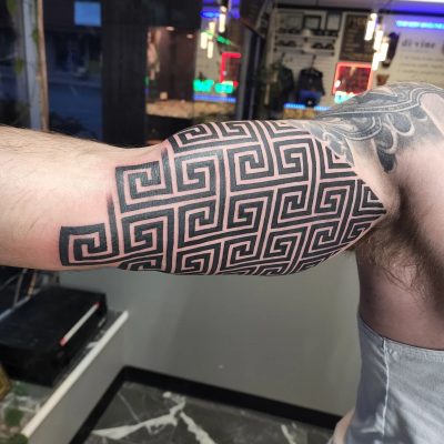 Tribal tattoo by Russ TheBoss Quinn