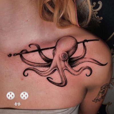 Collar bone tattoo by Harvard Contreiras