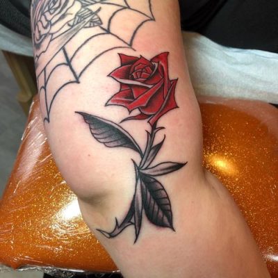 Knee tattoo by Gracie CT