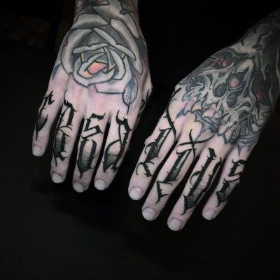 Fingers tattoo by Vinny Capaldo-Smith